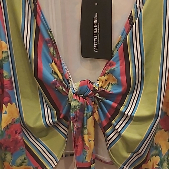 PRETTYLITTLETHING tie front top - Picture 5 of 5